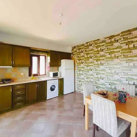 Casa vacanze Kizilagac'ta Tas Ev *